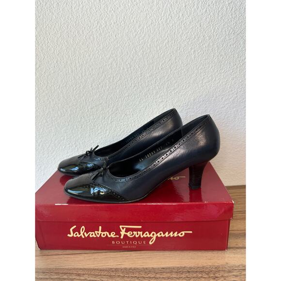 Salvatore Ferragamo Graziella Pumps Black Patent Calf Size 6.5 B with Box - Picture 3 of 3